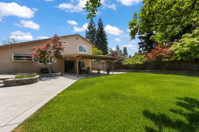 51 Angel Island Cir, Sacramento, CA 95831