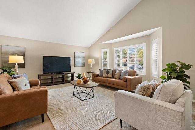 51 Angel Island Cir, Sacramento, CA 95831