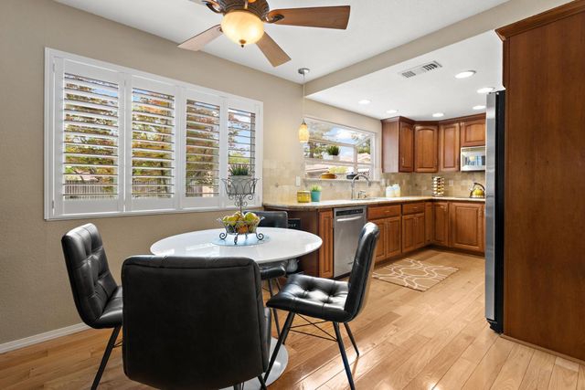 51 Angel Island Cir, Sacramento, CA 95831