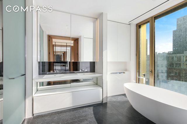 551 W 21st St Apt 6B, New York City, NY 10011