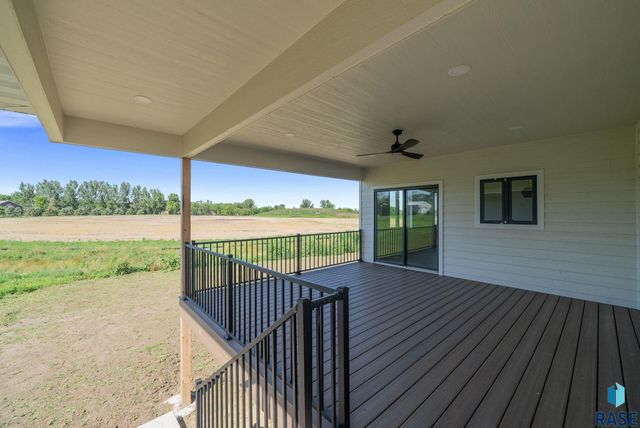 408 E 11th St Street, Crooks, SD 57020