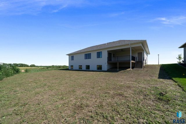 408 E 11th St Street, Crooks, SD 57020