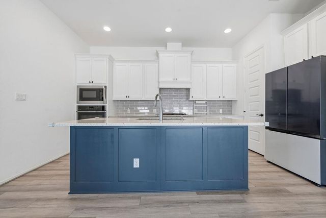 304 Barton Oak TRL, Georgetown, TX 78628