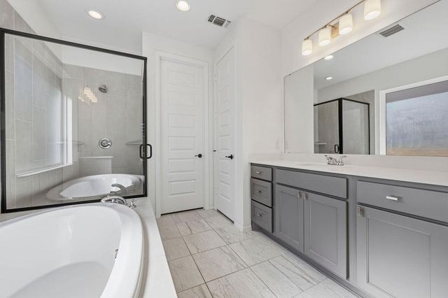 304 Barton Oak TRL, Georgetown, TX 78628