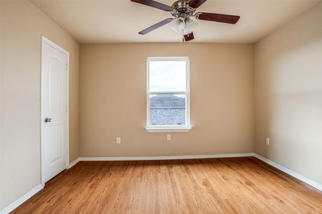 811 E College Street, Princeton, TX 75407