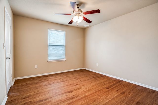 811 E College Street, Princeton, TX 75407