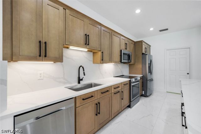 20370 Larino LOOP, Estero, FL 33928