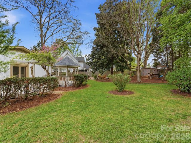 814 Twin Oaks Road, Davidson, NC 28036