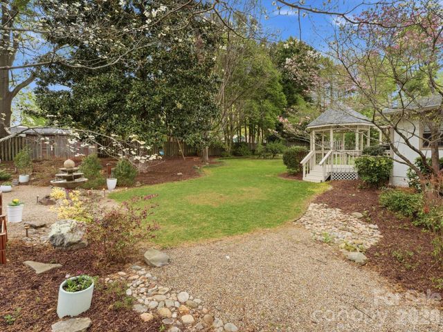 814 Twin Oaks Road, Davidson, NC 28036