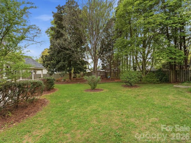 814 Twin Oaks Road, Davidson, NC 28036