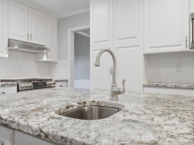 814 Twin Oaks Road, Davidson, NC 28036