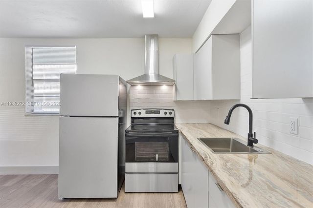 1715 N 16th Ave 311, Hollywood, FL 33020