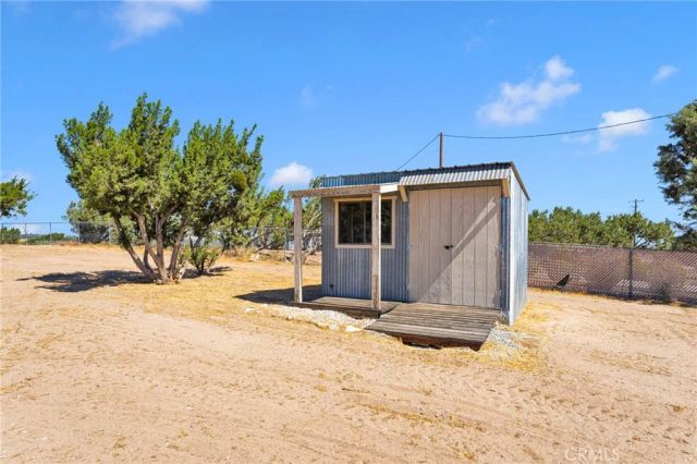6919 Coriander, Oak Hills, CA 92344