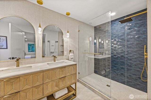 15909 175th Avenue NE, Woodinville, WA 98072