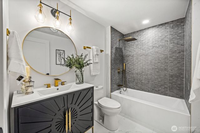 15909 175th Avenue NE, Woodinville, WA 98072