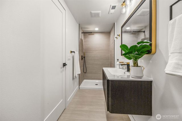 15909 175th Avenue NE, Woodinville, WA 98072