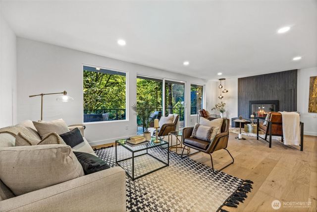 15909 175th Avenue NE, Woodinville, WA 98072