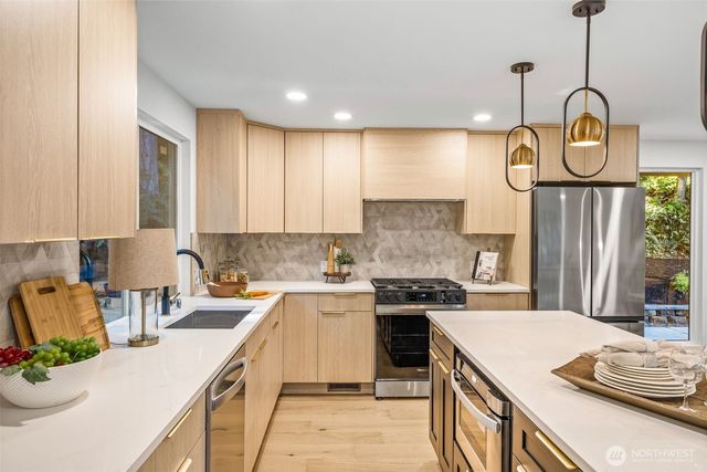 15909 175th Avenue NE, Woodinville, WA 98072