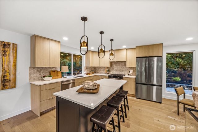 15909 175th Avenue NE, Woodinville, WA 98072