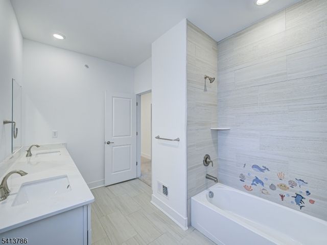 67 Veterans Way, Morris Plains Boro, NJ 07950