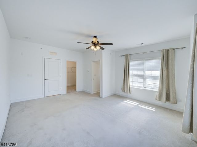 67 Veterans Way, Morris Plains Boro, NJ 07950