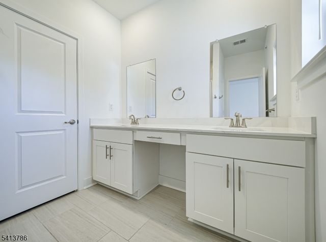 67 Veterans Way, Morris Plains Boro, NJ 07950