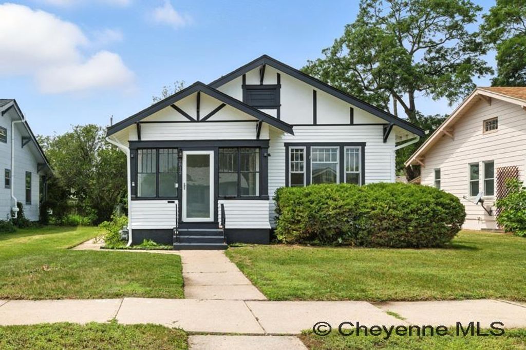 2812 BENT AVE, Cheyenne, WY 82009