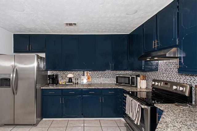 1166 Valentine Court, Riverdale, GA 30296