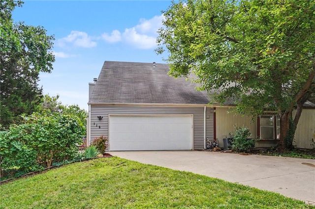 118 Glenview Drive, Lawrence, KS 66049
