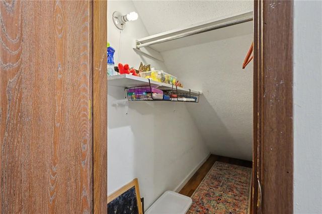 118 Glenview Drive, Lawrence, KS 66049