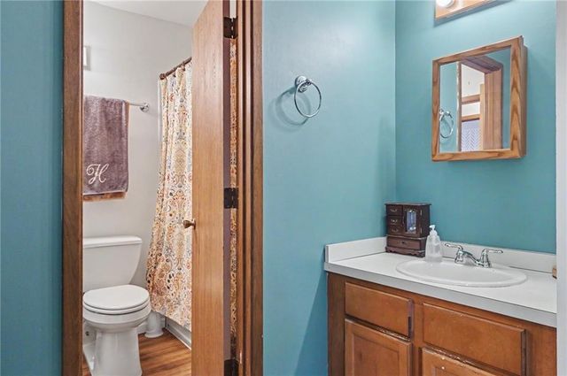 118 Glenview Drive, Lawrence, KS 66049