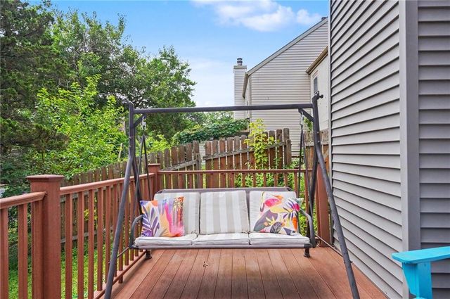 118 Glenview Drive, Lawrence, KS 66049