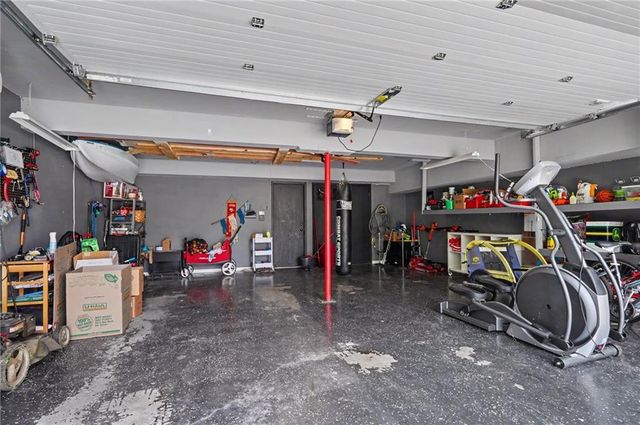 118 Glenview Drive, Lawrence, KS 66049
