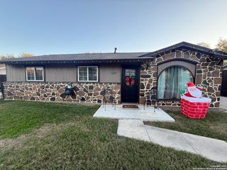 2214 six mile, San Antonio, TX 78224