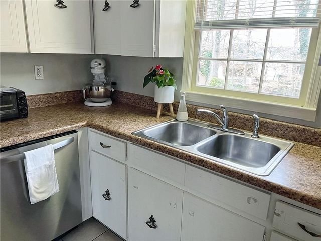 473 Dan Place, Smyrna, GA 30082