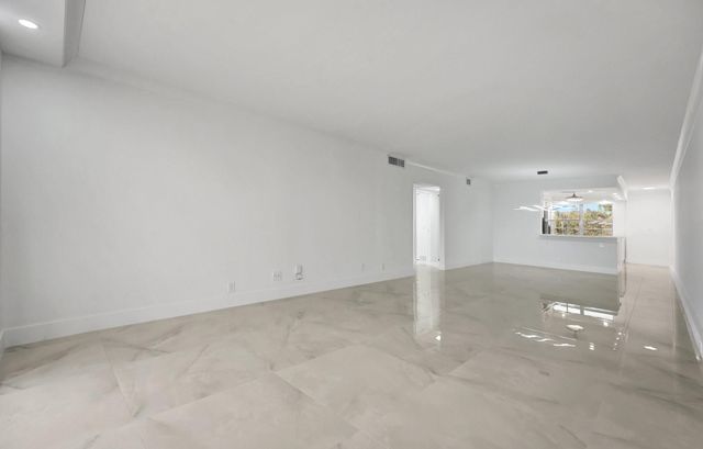 2901 Victoria Cir M4, Coconut Creek, FL 33066