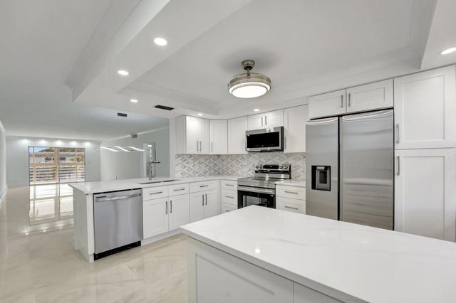 2901 Victoria Cir M4, Coconut Creek, FL 33066