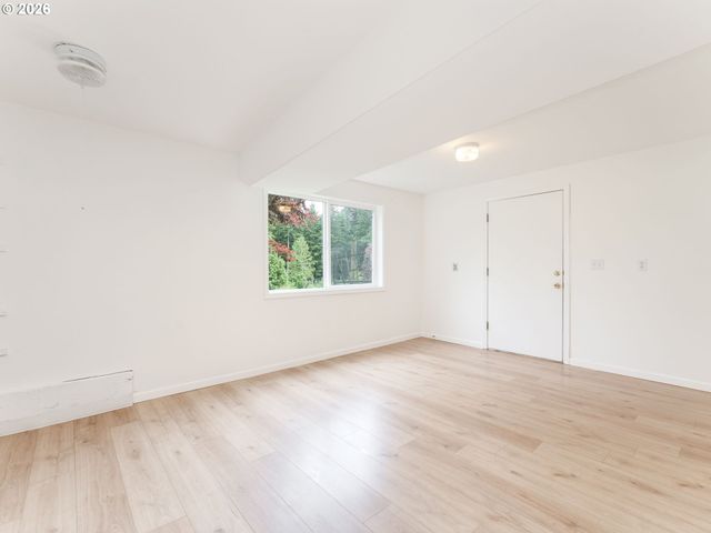 26423 S BEAVERCREEK Rd, Beavercreek, OR 97004