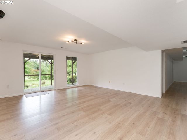 26423 S BEAVERCREEK Rd, Beavercreek, OR 97004