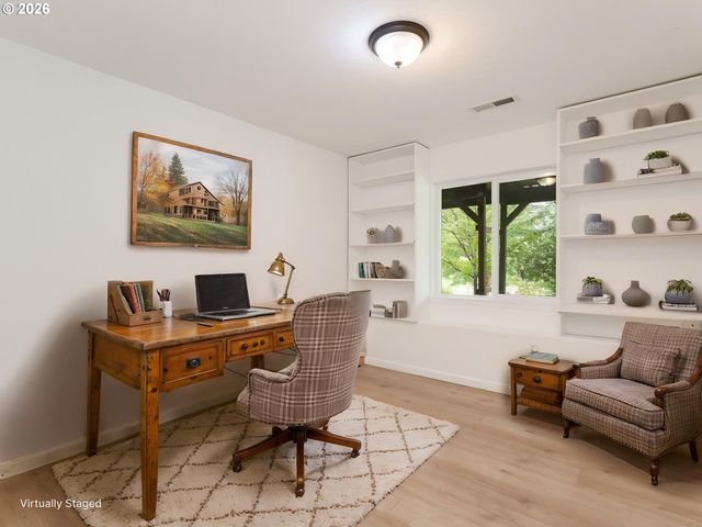 26423 S BEAVERCREEK Rd, Beavercreek, OR 97004