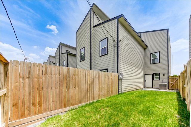 8157 Tate Street A, Houston, TX 77028