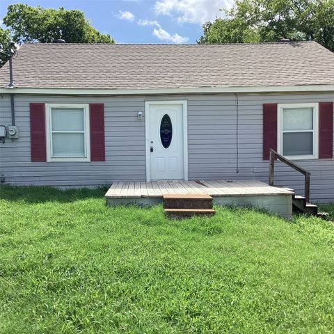 1506 S Travis Street, Denison, TX 75021