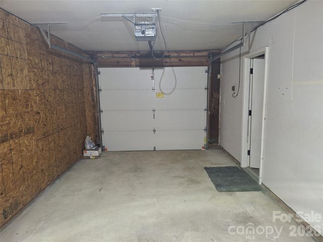 204 Scottlynn Drive, Asheville, NC 28806