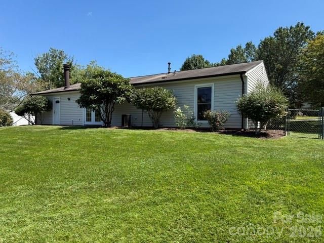 204 Scottlynn Drive, Asheville, NC 28806