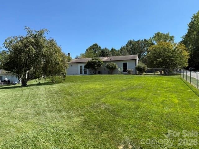204 Scottlynn Drive, Asheville, NC 28806