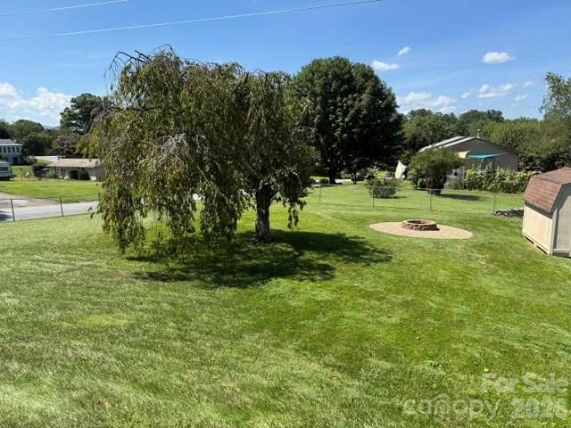 204 Scottlynn Drive, Asheville, NC 28806