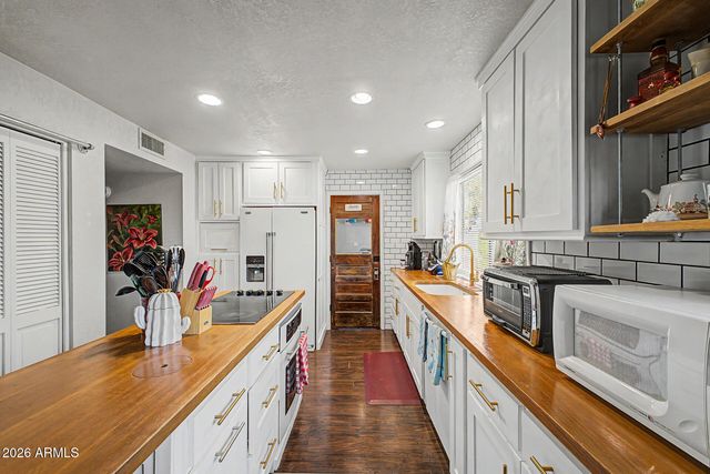 17611 N 45TH Avenue, Glendale, AZ 85308