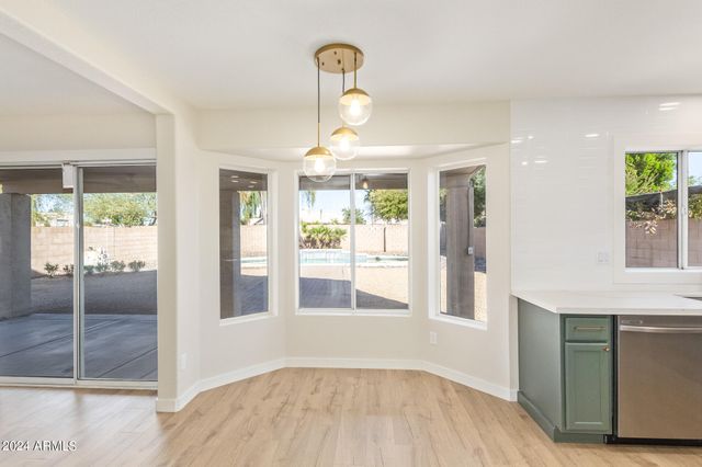 1018 W Kings Avenue, Phoenix, AZ 85023