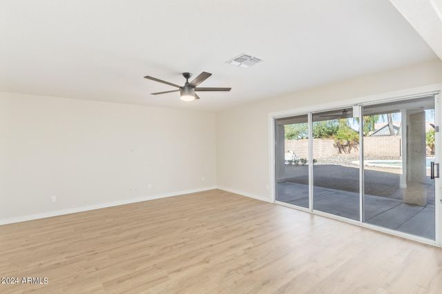 1018 W Kings Avenue, Phoenix, AZ 85023