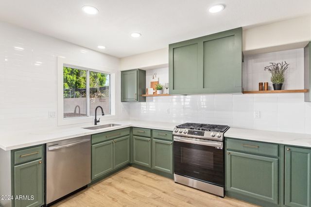 1018 W Kings Avenue, Phoenix, AZ 85023